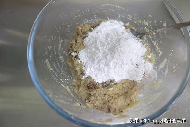 家常牛肉饼怎么做，家常牛肉饼怎么做视频（牛肉土豆别再傻傻红烧了）