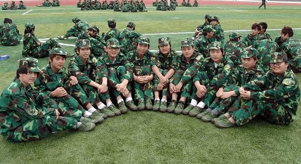 大学开学自我介绍，大学开学自我介绍简短（来一波：大家好）
