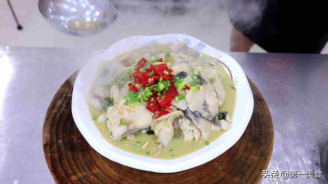 酸菜鱼的做法最正宗的做法，酸菜鱼的做法（厨师长分享餐馆酸菜鱼做法）