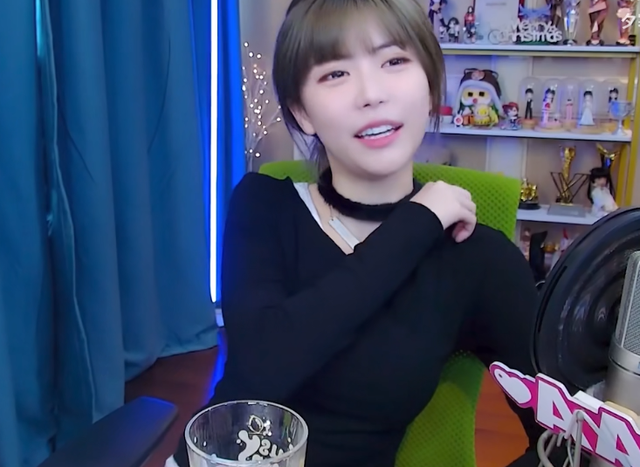 虾仁猪心什么梗，虾仁三鲜猪心汤什么梗（周淑怡被水友改名喷破防）