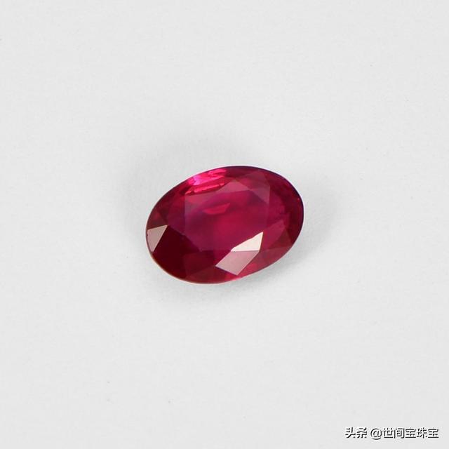 红碧玺如何鉴别，红碧玺鉴别方法（如何快速地区分出红碧玺与红宝石）