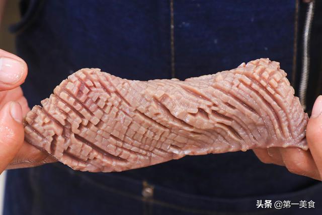 猪腰怎么处理干净，猪腰子怎么洗（腰花怎么做才不腥不骚）