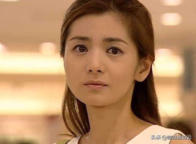 人鱼小姐殷芮莹订婚，人鱼小姐：她单纯又深沉