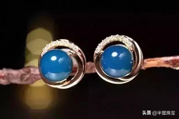 琥珀是什么样子的，琥珀长什么样子（唯一能“变色”的琥珀）