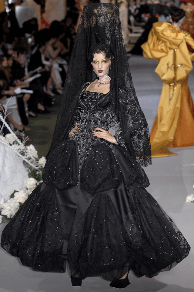 迪奥经典之作服装图，<迪奥>2007秋冬高定系列