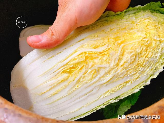 德国酸菜怎么做的详细点，正宗德国酸菜的做法（而且又酸又脆又香）