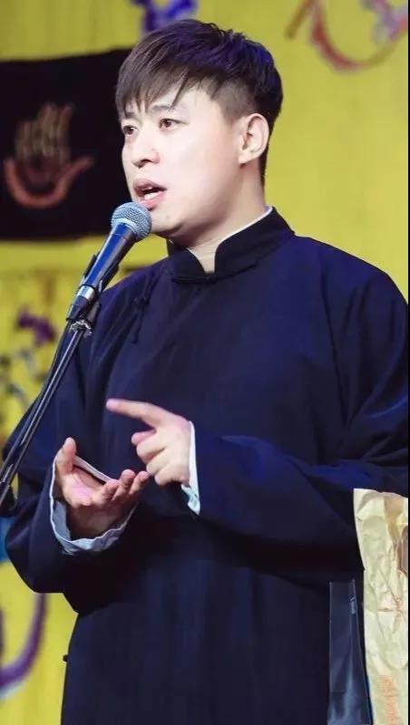 孟鹤堂，微信头像，孟鹤堂（老秦、李鹤东、张九南、孟鹤堂）