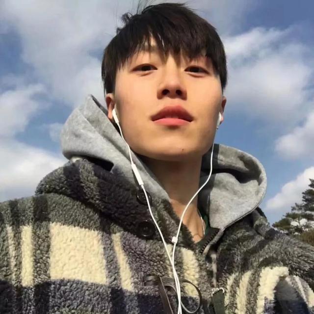 被水淹死的鱼♡网名，被水淹死的鱼♡微信昵称（成熟有男人味的直播网名少年已不再年少）