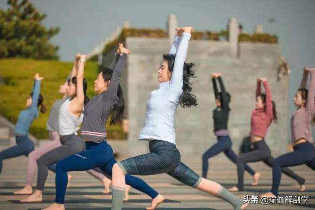女人练瑜伽的最佳年龄,女人长期练瑜伽的危害(“我才发现自己有多美) 女人练瑜伽的最佳年龄,女人长期练瑜伽的危害(“我才发现自己有多美)