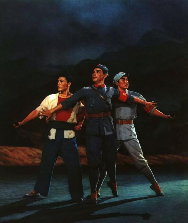 八个样板戏是哪八个，八个样板戏都是哪八个（八大样板戏）