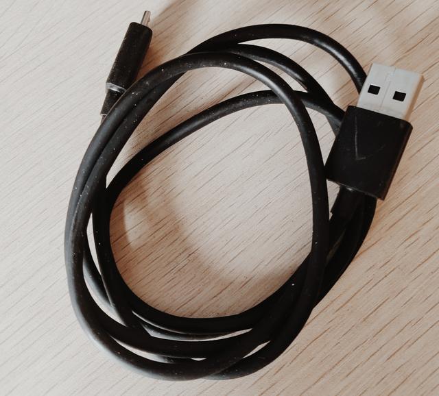 手机照片如何导入电脑，照片怎样导入新手机（相机里的照片传输存储到手机或电脑上都有哪些方式）