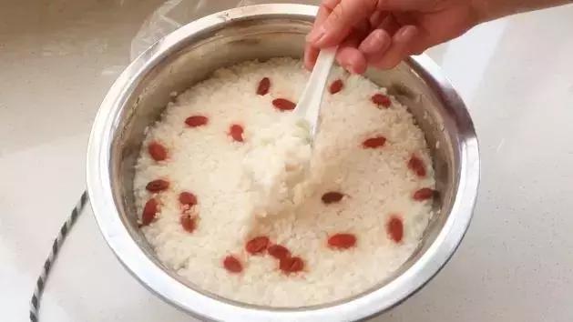 醪糟汤怎么做才好喝，醪糟鸡蛋汤这样做更营养