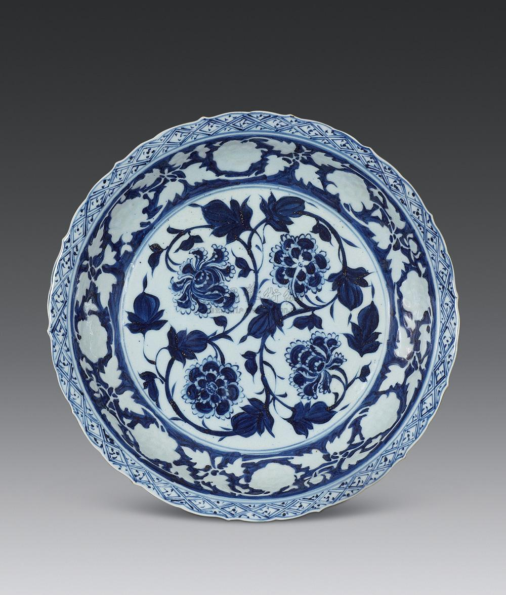 元代 青花缠枝牡丹纹花口大盘好啦,以上就是唐唐给大家带来的有关古代