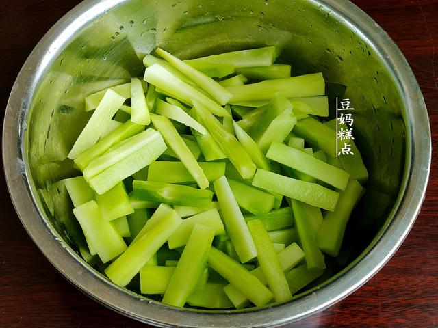 莴笋怎么腌制好吃，如何腌制酱莴笋（清脆爽口的开胃小菜）