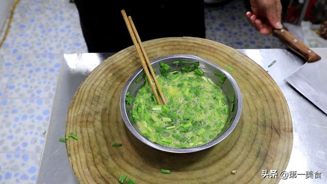 韭黄炒蛋的做法，韭黄炒蛋怎么做（正宗的韭菜炒鸡蛋做法）
