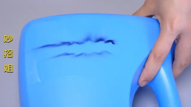 白鞋子洗后发黄有什么办法变白，鞋边发黄用84消毒液可以吗（白鞋发黄变脏别用水洗）