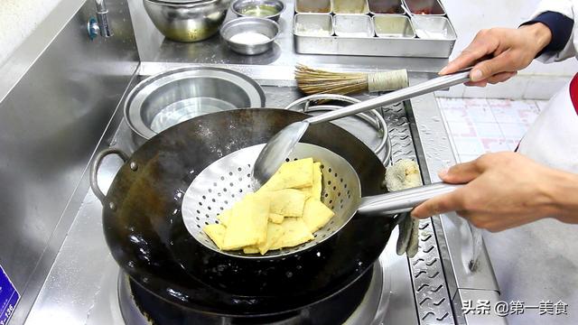 芹菜炒豆腐干的家常炒法，厨师长教你做芹菜炒豆腐干