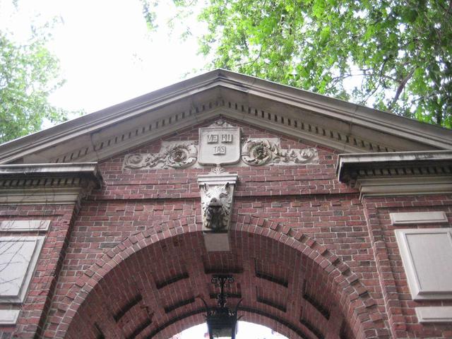 哈佛大学留学，哈佛大学留学安全吗（你知道哈佛大学名字的来历吗）