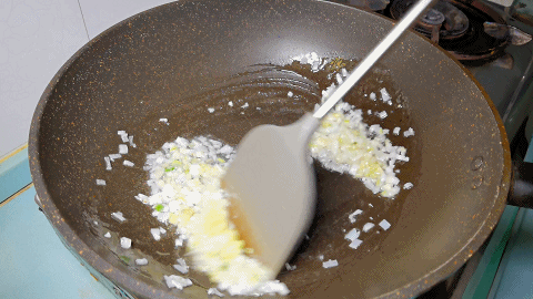 虾蘸料怎么调好吃，水煮虾蘸料怎么调好吃（清蒸大虾的蘸料怎么做）