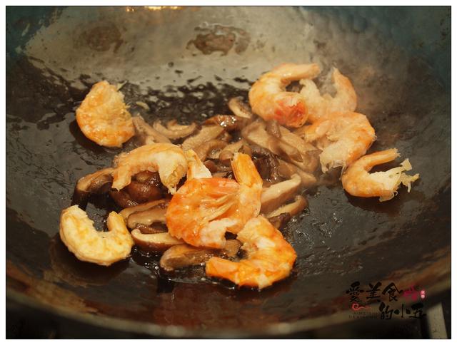 红烧海参正宗做法，红烧海参的家常做法（红烧海参：中秋节家宴露一手）