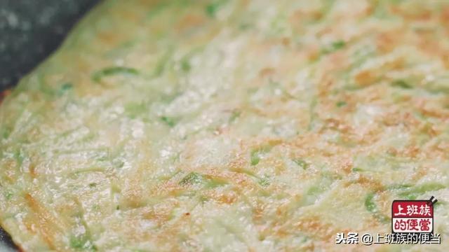 煎饼怎么做，一家人的早餐都解决了