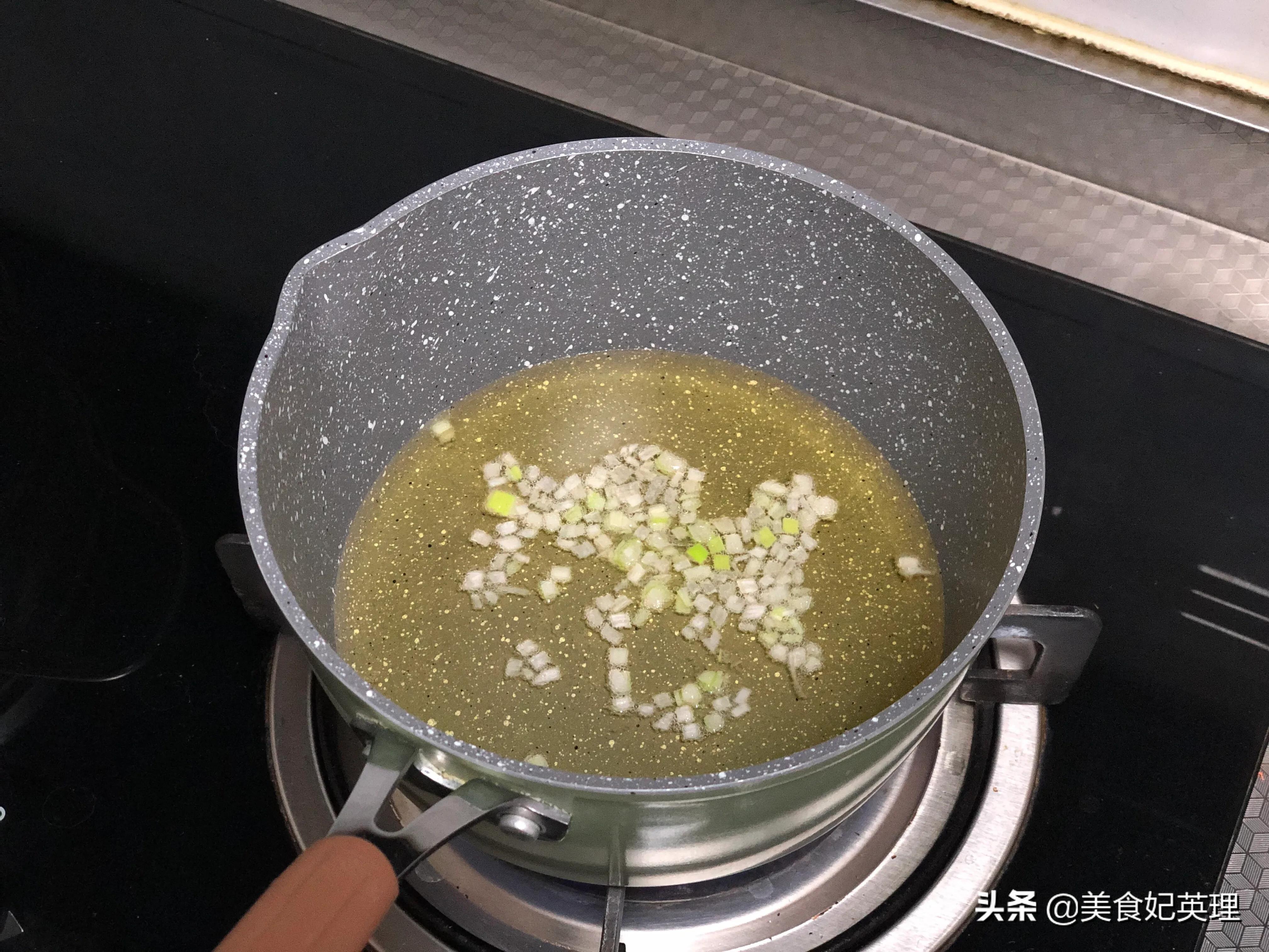 烤箱烤烧饼上下火多少度不硬，老式烧饼的做法和配方（外层酥掉渣中间软到爆）