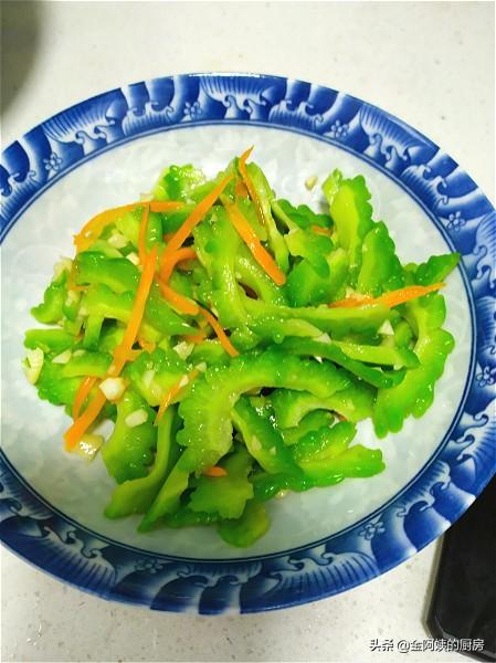 凉拌炒鸡蛋什么意思，是不是凉拌炒鸡蛋（夏季里的必吃菜）