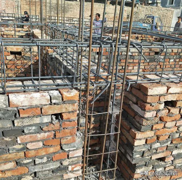 空心砖尺寸有哪几种，空心砖的种类和尺寸（空心砖、多孔砖傻傻分不清）