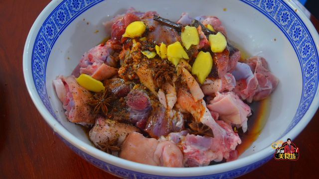 猪蹄怎么做好吃，猪蹄怎么做好吃 家常做法（简单美味又下饭）