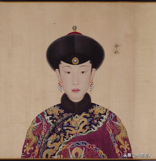 乾隆皇帝的后妃有哪些，乾隆的皇后都有哪些（看看乾隆帝的12名妃子）