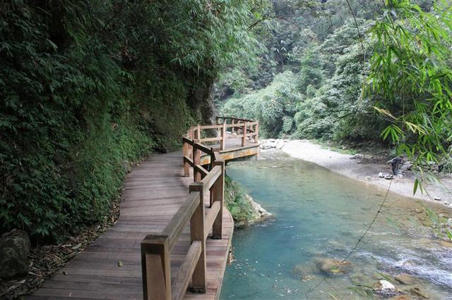 黑山谷两日游，黑山谷两日游报价单（重庆黑山谷自由行）