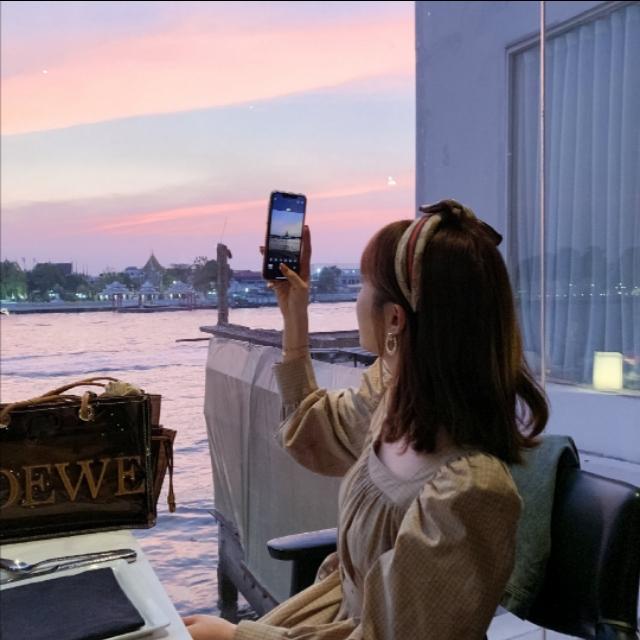 唯美头像女有气质，唯美气质女生头像 无论今天有多糟糕 明天空中还会有新的棉花糖 ٩(๑´0`๑)۶微信（女生头像，你搅散一池星光）