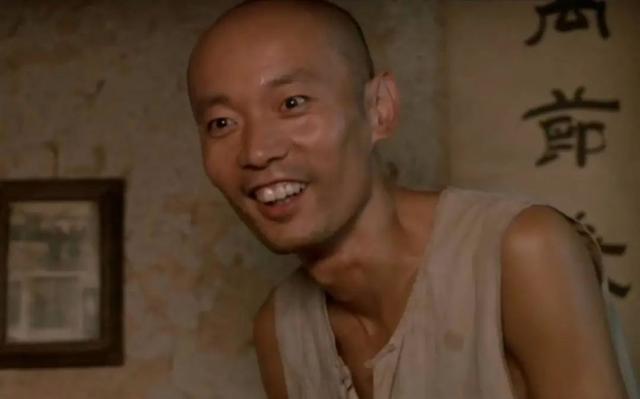 瞧这一家子大结局，瞧这一家子剧情介绍（顶着嘘声拼命、父亲去世才暴露身份）