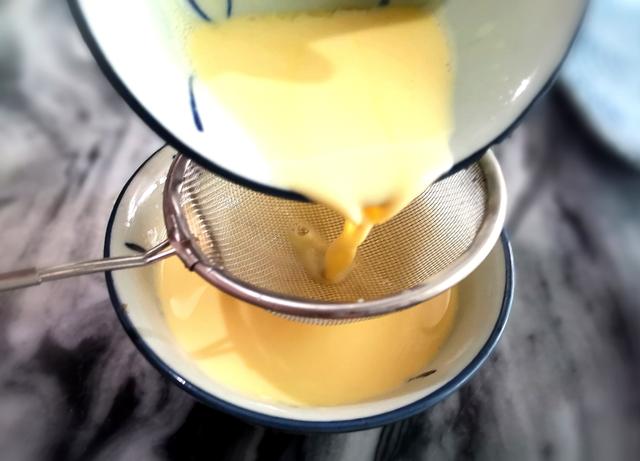 布丁的做法最简易，芒果布丁的做法窍门_芒果布丁的做法大全（教孩子做简易版牛奶布丁）