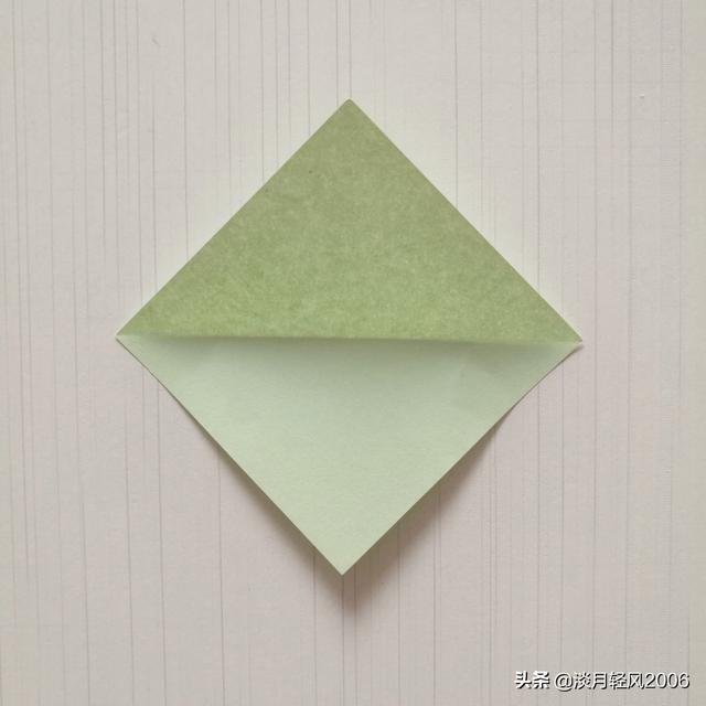 手工青蛙的折纸方法，教你手工折纸青蛙的几种方法（折纸小青蛙教程）