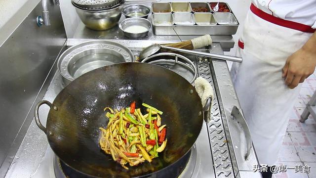 杏鲍菇怎么炒好吃，这家常菜做一次就难忘