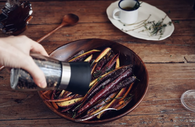 紫萝卜皮的功效与作用及禁忌，紫皮胡萝卜的功效与作用及禁忌（五月这菜要多吃）