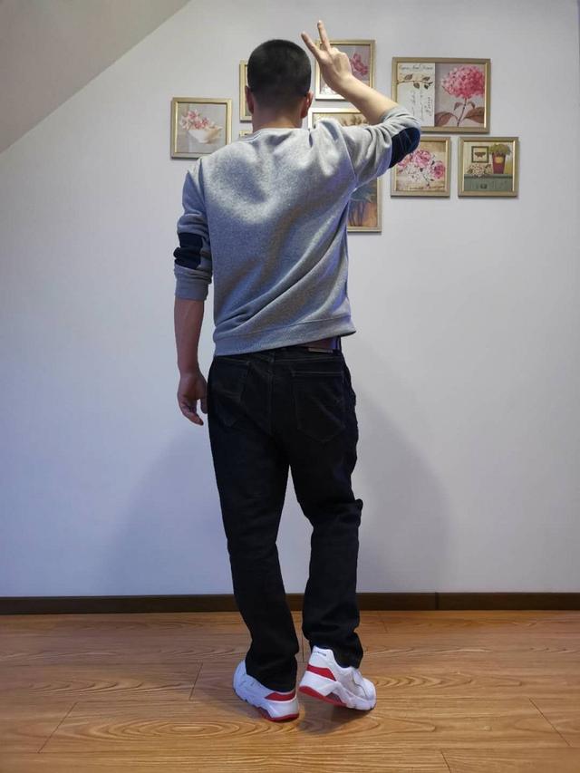 李宁运动鞋怎么样，安踏和李宁哪个质量好（还能为脚部减轻负担）