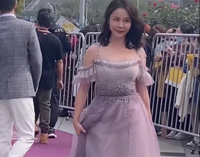 抛弃小23岁杨若兮，刘威现况（被大23岁刘威抛弃后）