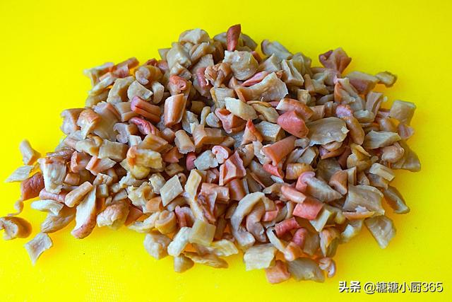 萝卜干咸菜，怎么做萝卜干咸菜（萝卜干这样腌放一年不坏）