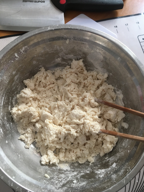 正宗四川酱肉包子做法图解，7月用这馅料做酱肉大包子