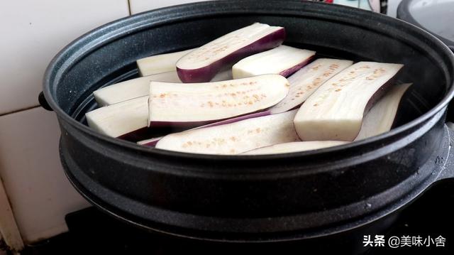 蒜蓉茄子怎么做，怎么做蒜蓉茄子（很多人第一步就错了）