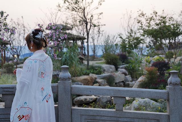 电影小镇在哪里，河南电影小镇在哪里（有人说门票100元太贵）