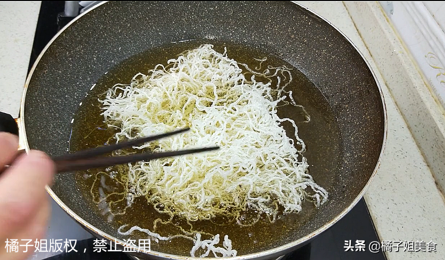 图片[6]-【拔丝红薯】做法步骤图 孩子的最爱 连吃3天也不腻-起舞食谱网