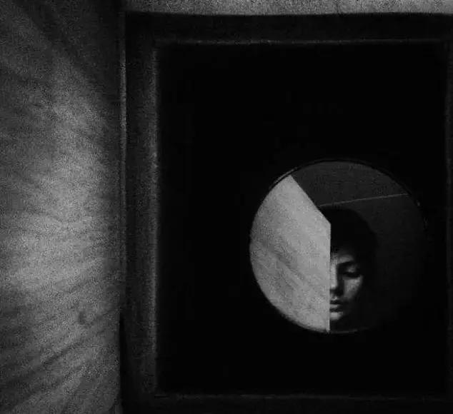 心理学十大定律，100个微动作读心术（男人和女人都难以抗拒的十大心理学定律）