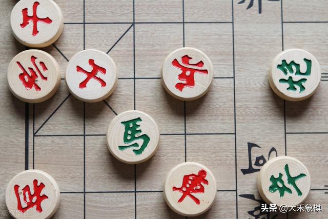 象棋怎么走好开局10步，新手象棋怎么走好开局10步（帮你快速解决难题）