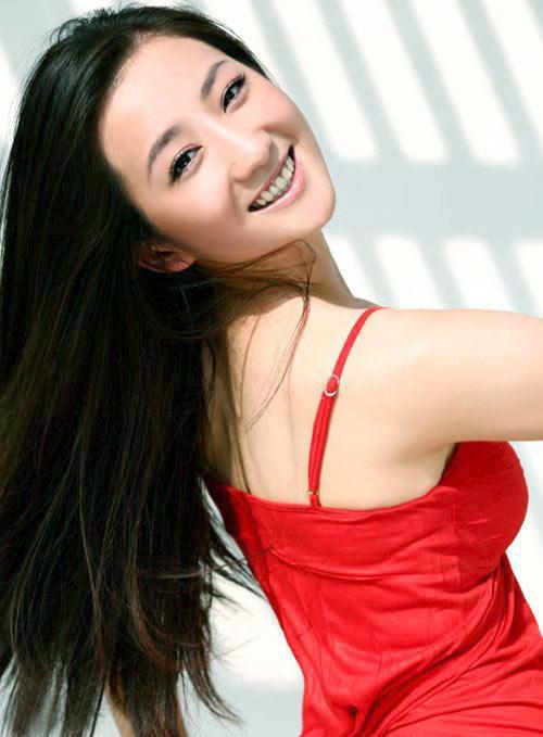 李玥图片(当红男星胡海锋牵手李玥) - 赤虎壹号