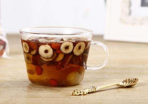 山楂片的功效与作用，山楂干的功效与作用吃法大全（新鲜山楂和山楂干）