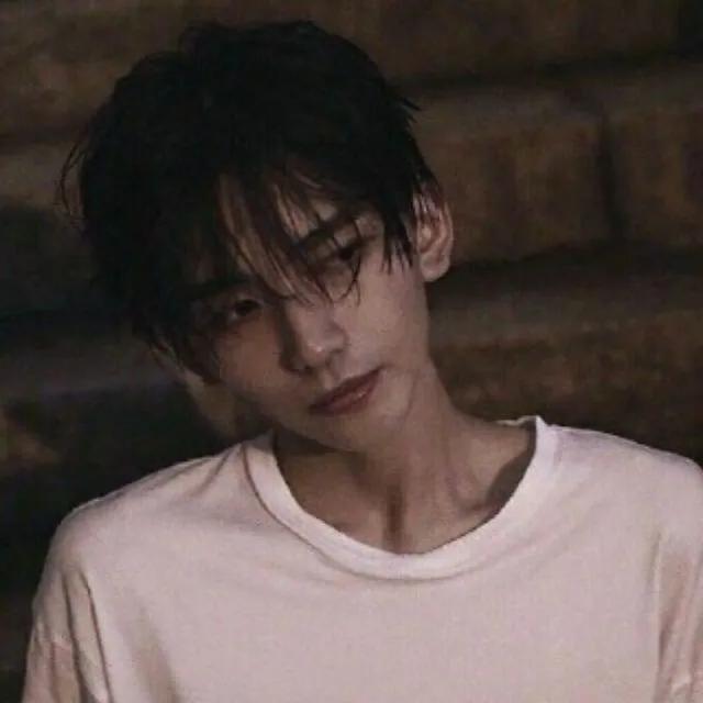 airpods电量怎么看，ins成熟帅气真人魅力男生头像 远渡人间惊鸿宴微信（分享：帅气超A·男生头像）