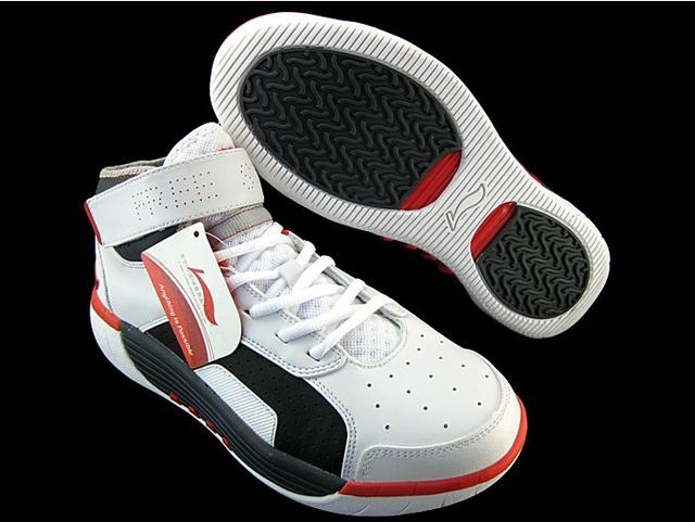 反伍是什么意思，李宁反伍系列（安踏外场实战篮球鞋曝光）